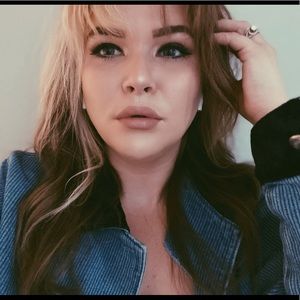 Meet your Posher, Alexandrea